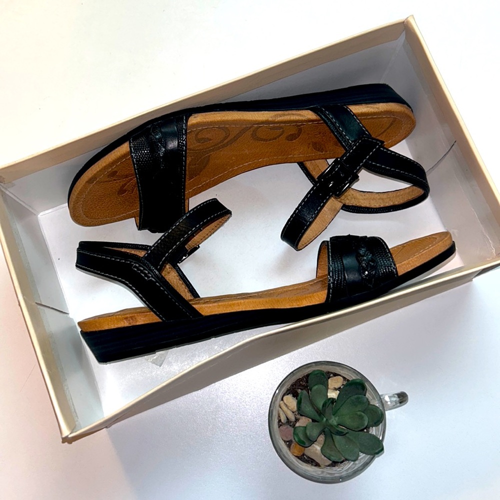NWT⭐️NURTURE🌻LEATHER “Marrlowe” Black SANDALS Size 8.5🤎